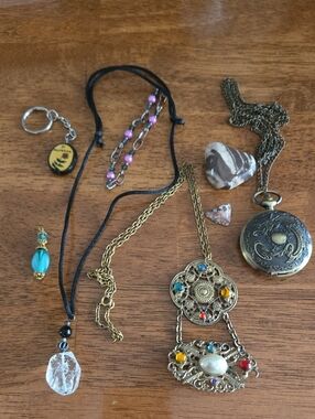 Miscellaneous Jewelry Gemstones Keychain Pendants .